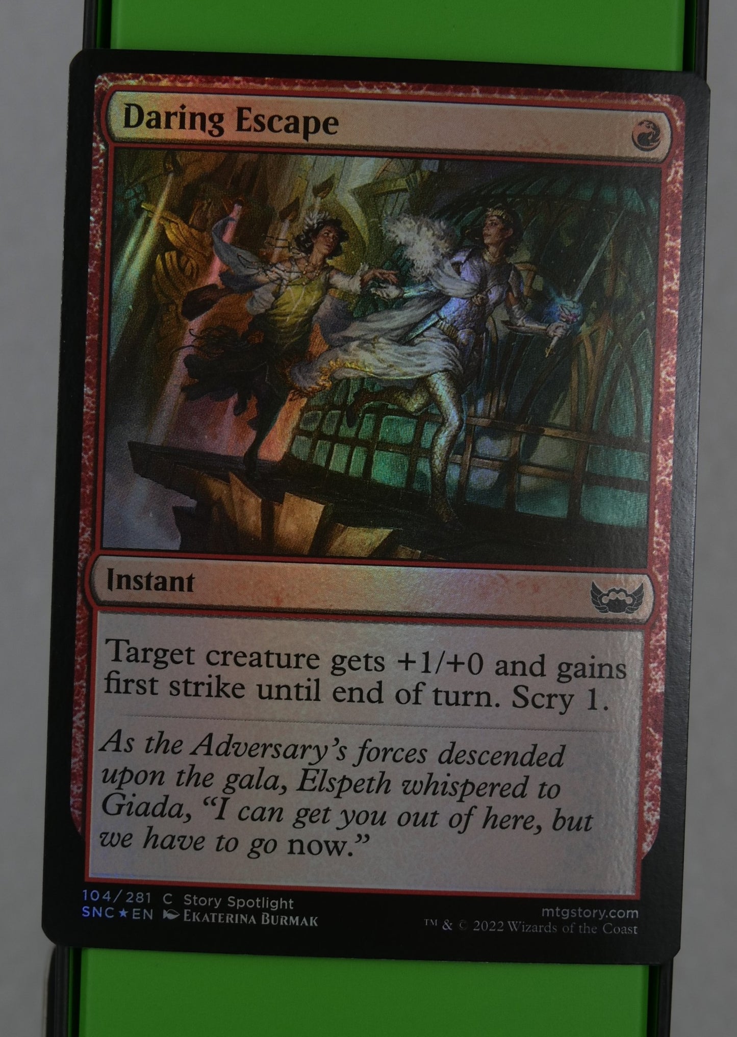 Daring Escape Magic: The Gathering card, Streets of New Capenna foil common.