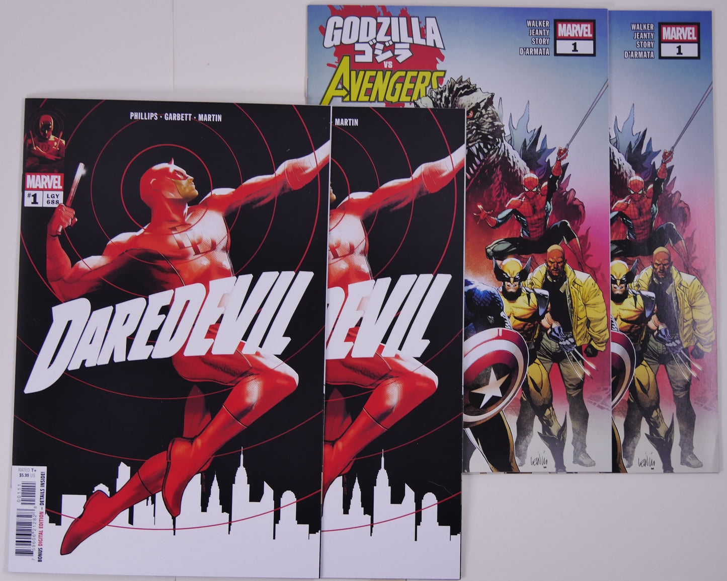 Daredevil #1 and Godzilla vs Avengers #1 Marvel comic bundle lot
