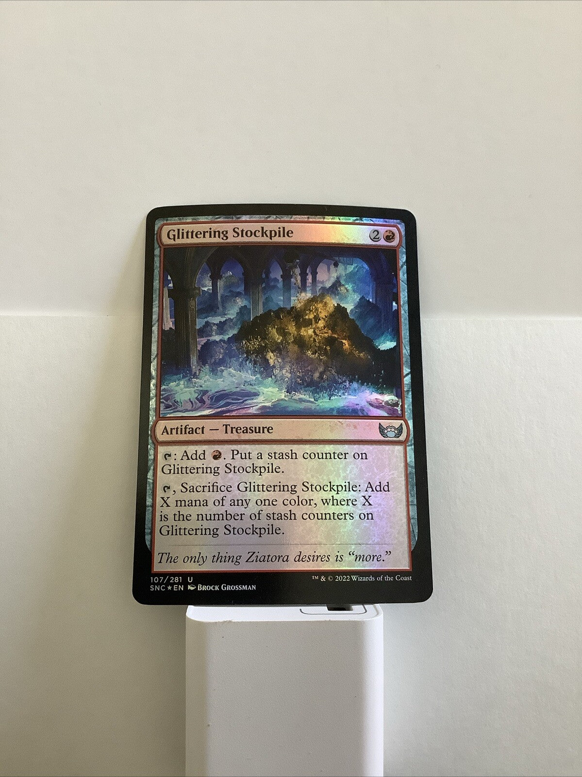 MTG SNC: Glittering Stockpile (Artifact Treasure) Streets of New Capenna Foil
