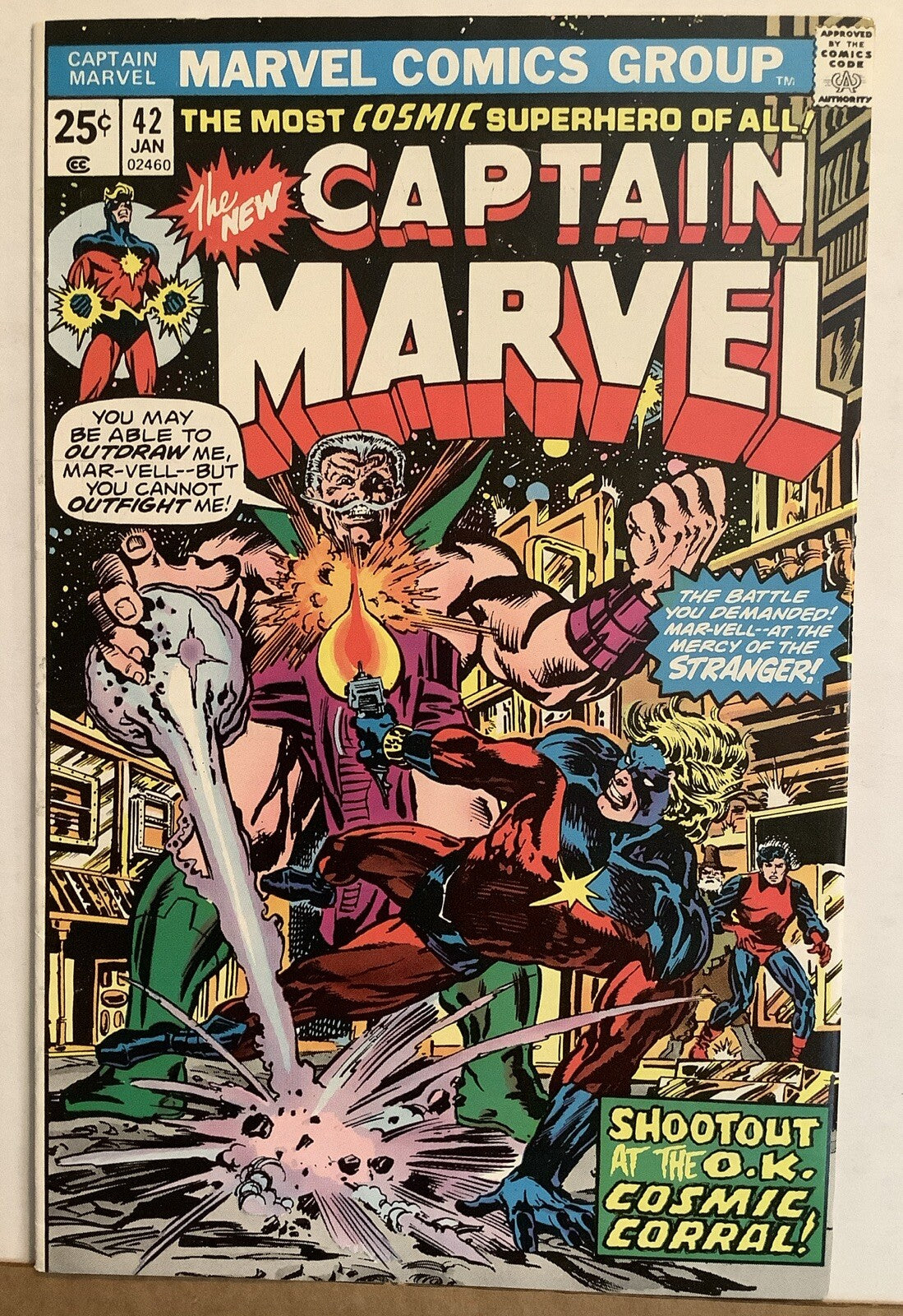 Captain Marvel 42 Marvel Comics 1976 Bronze Age cosmic battle cover art