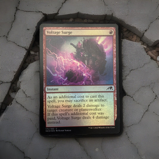 Foil Voltage Surge MTG card (NEO 171/302) red instant close-up
