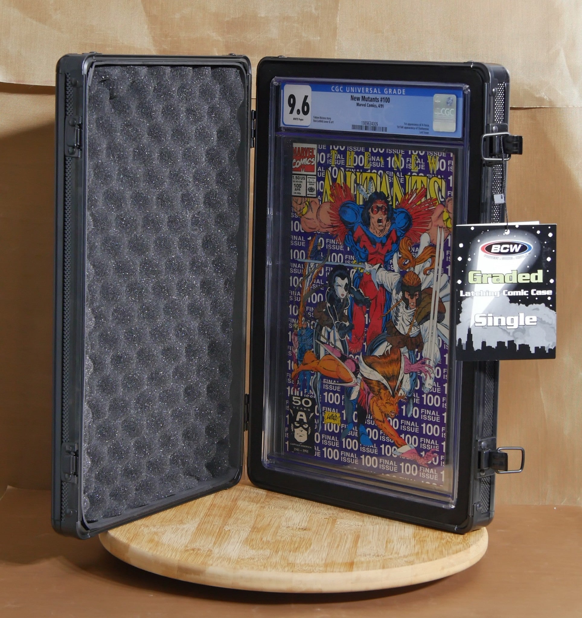 BCW small graded latching comic case holding a single CGC slab with padded interior